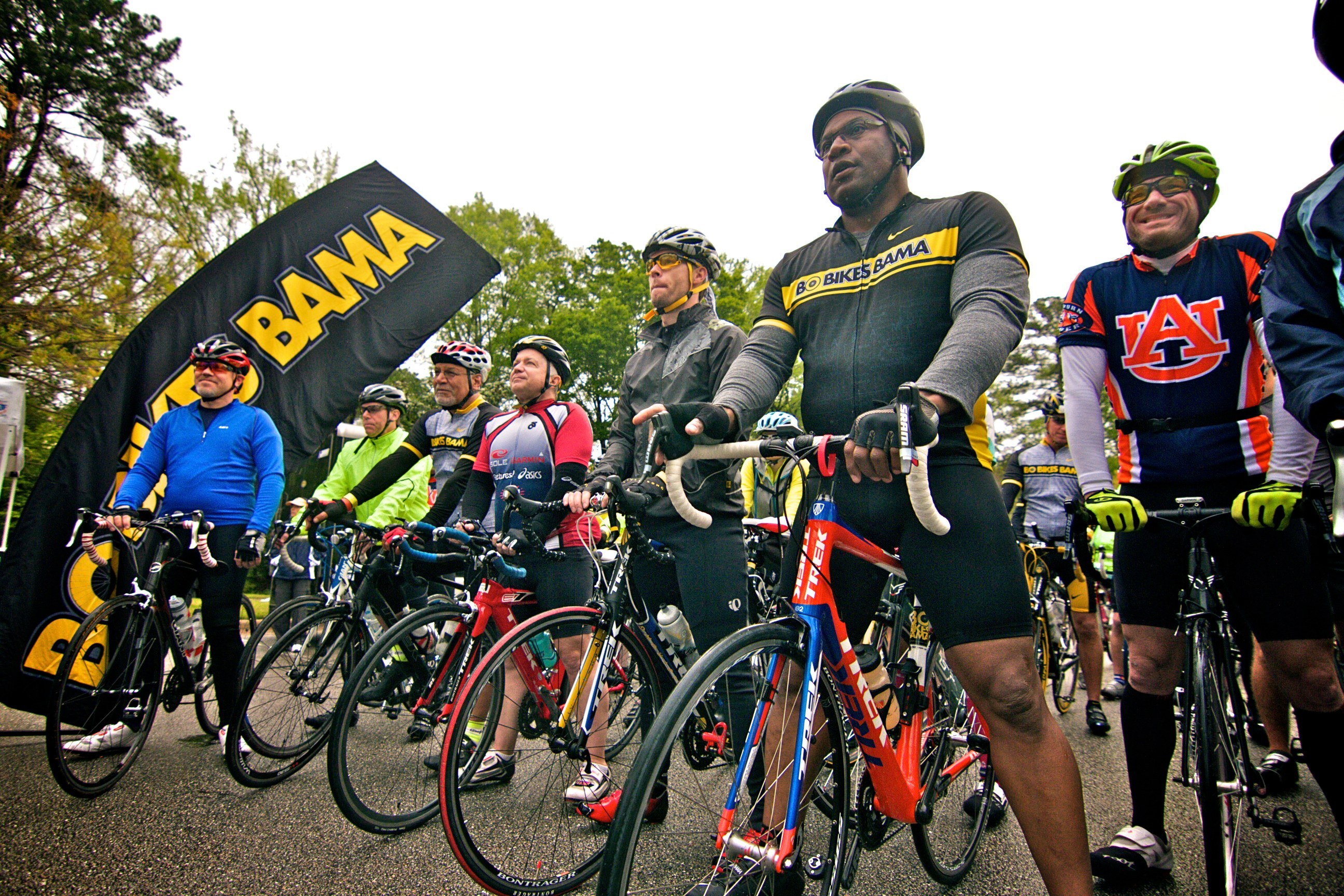 Bo Jackson at the Bo Bikes Bama start line